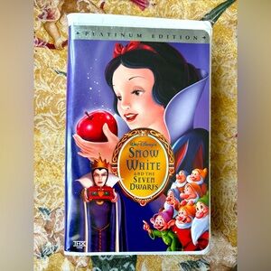 VHS- Walt Disney Snow White Platinum addition
